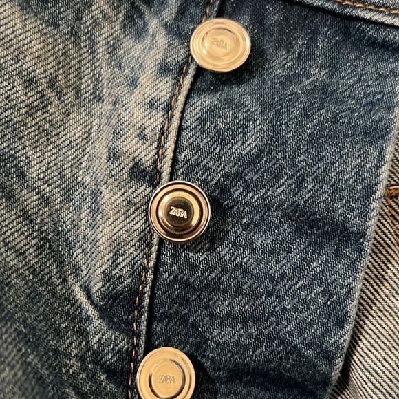 Zara Mom Shorts - Picture 4 of 9